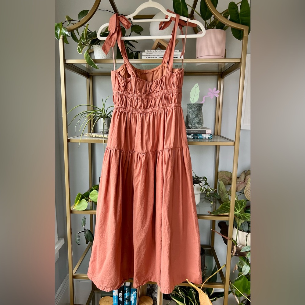 Vici Briella Tie Shoulder Tiered Midi Dress in Terracotta - Picture 6 of 9